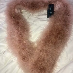 Jocelyn fur scarf